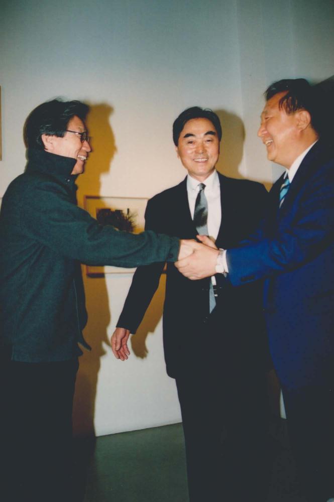 2002년 한국문화예술진흥원 마로니에미술관 《김차섭의 오디세이》 전경 사진