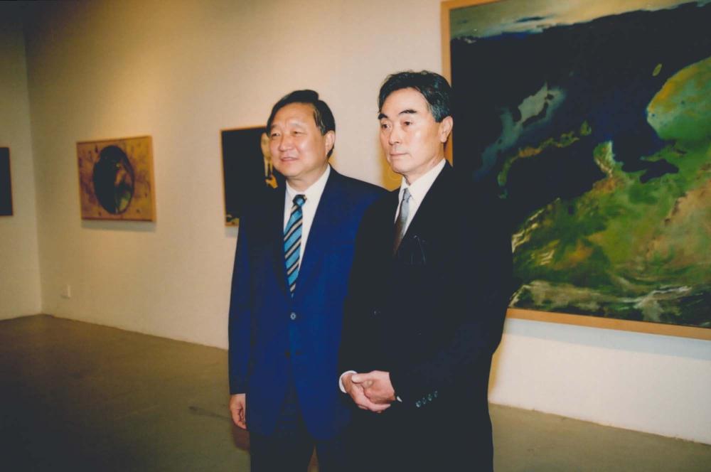 2002년 한국문화예술진흥원 마로니에미술관 《김차섭의 오디세이》 전경 사진