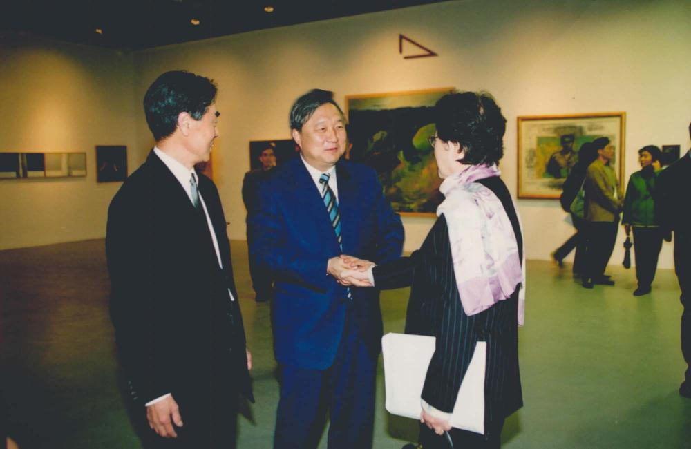 2002년 한국문화예술진흥원 마로니에미술관 《김차섭의 오디세이》 전경 사진