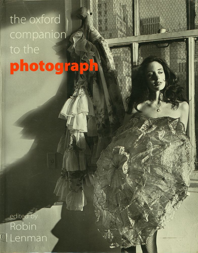 『The Oxford Companion to the Photograph』 1