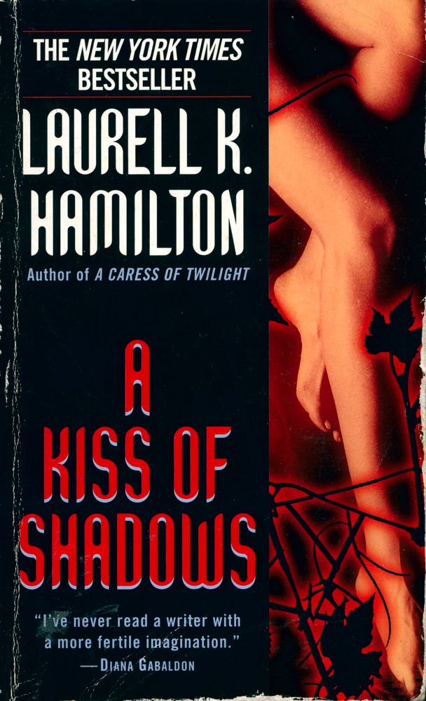 『A KISS OF SHADOWS』 1