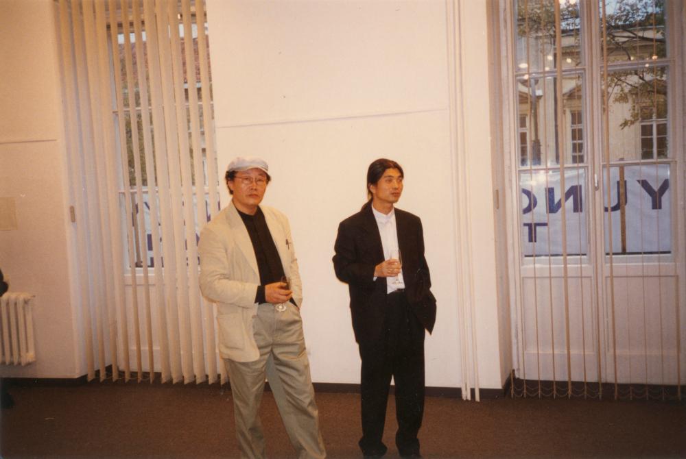 1996년 9월 12일 아르스 폴로나 갤러리 《홍명섭, 김용익 TWO-ONE MAN SHOW》 오프닝 스케치 사진