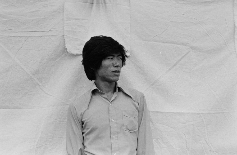 1978년 8월 〈평면 오브제〉 작품 사진 및 김용익 프로필 사진필름 2