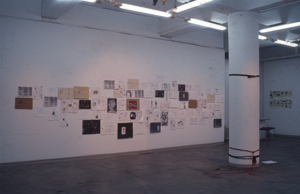 2002년 대안공간 풀 손성진 개인전 《水 좋은 곳》 전시전경 사진필름 1