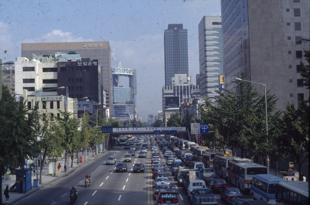 1998년 서울시립미술관 《'98 도시와 영상-의식주》 전시전경 사진 필름 3