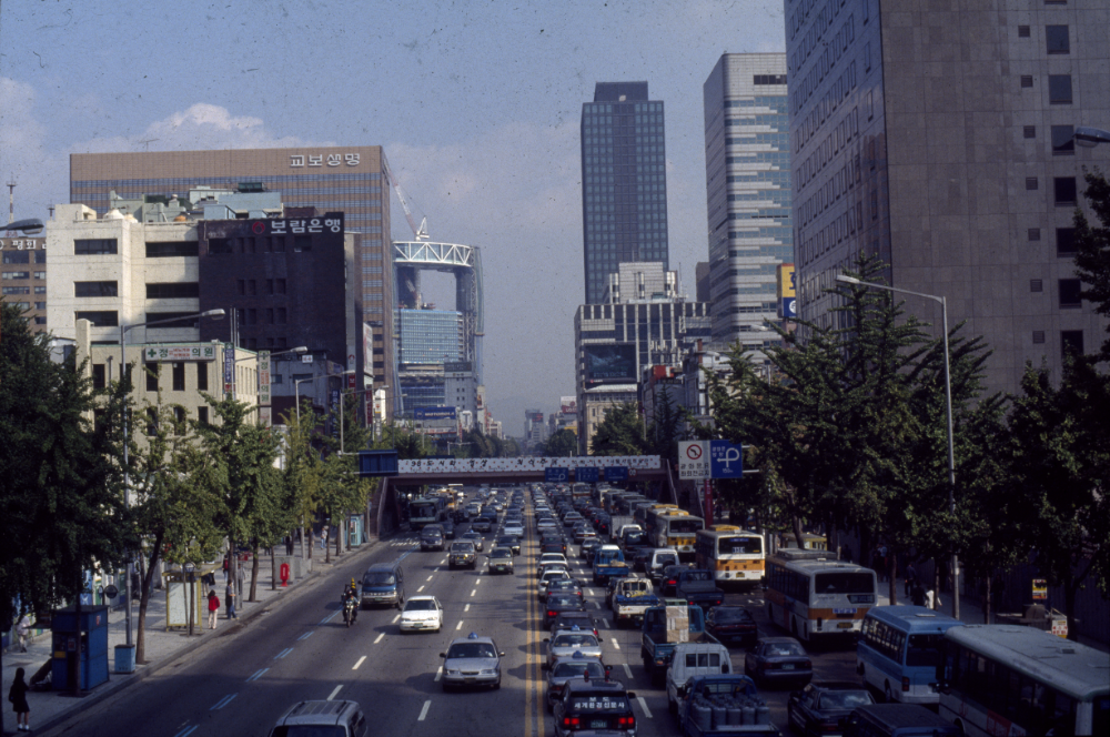 1998년 서울시립미술관 《'98 도시와 영상-의식주》 전시전경 사진 필름 4