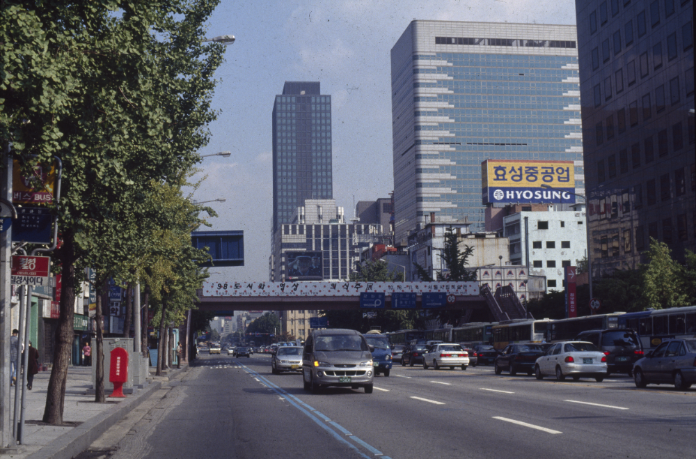 1998년 서울시립미술관 《'98 도시와 영상-의식주》 전시전경 사진 필름 8
