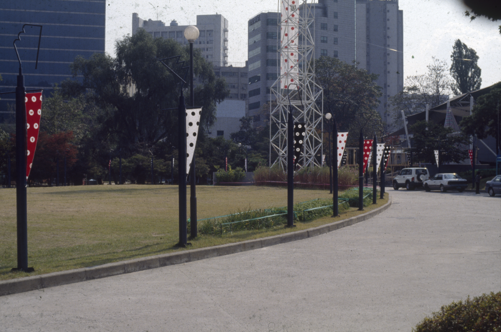 1998년 서울시립미술관 《'98 도시와 영상-의식주》 전시전경 사진 필름