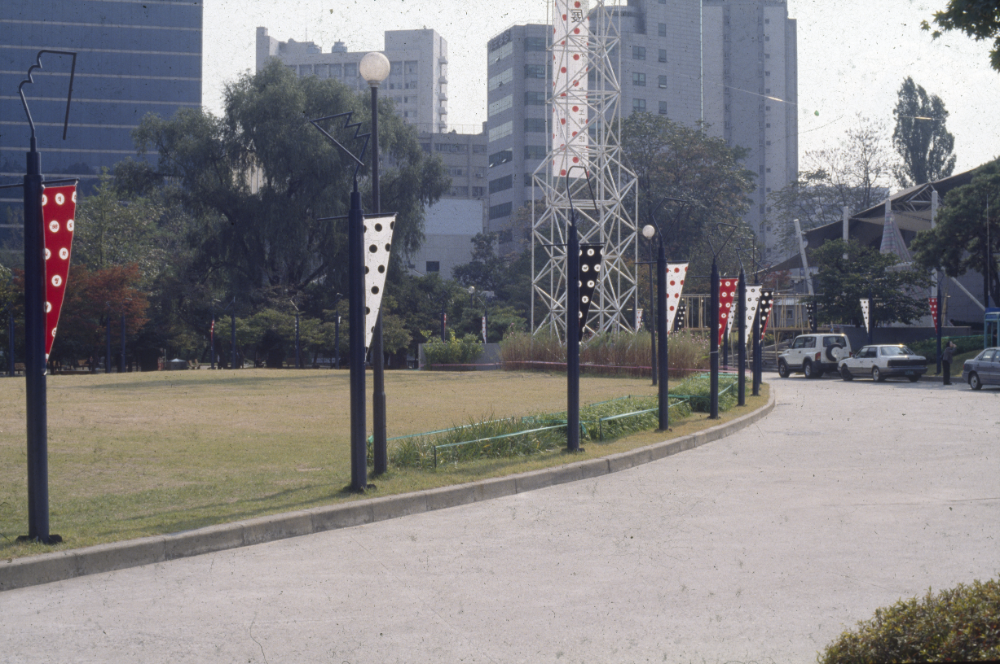 1998년 서울시립미술관 《'98 도시와 영상-의식주》 전시전경 사진 필름